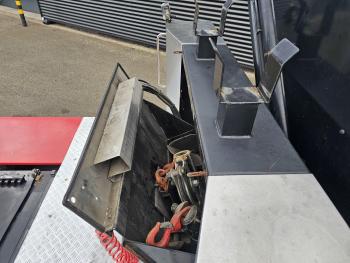 TGX 37.480 8x2-6 / HMF 85 t/m CRANE / KRAN